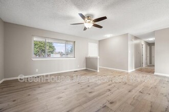 1306 W Bonnie Ln in Rogers, AR - Foto de edificio - Building Photo