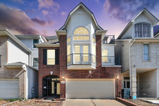 property at 5346 Hidalgo St