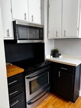 1492 Bennaville Ave in Birmingham, MI - Building Photo - Building Photo