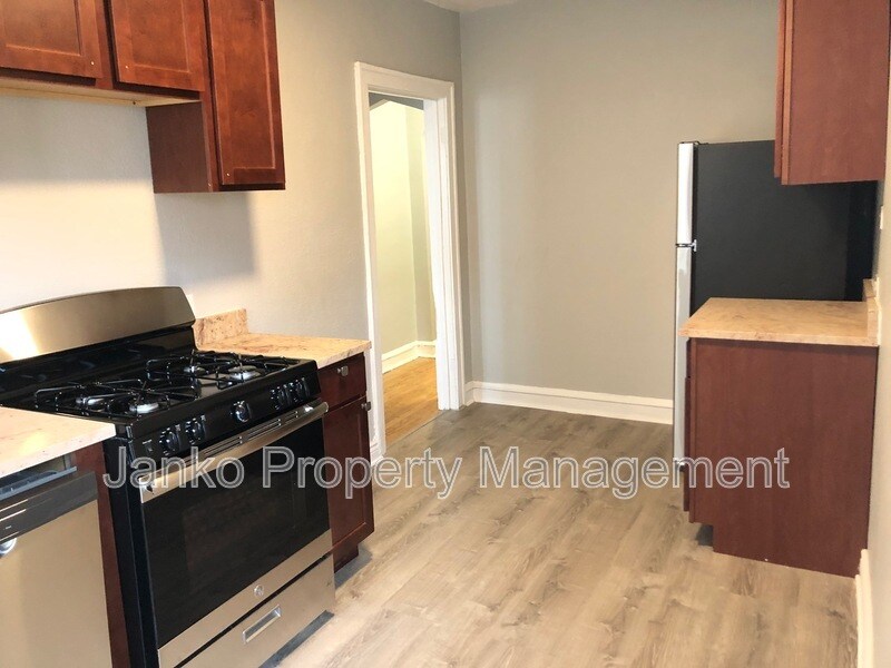 2909 W 56th St in Chicago, IL - Building Photo