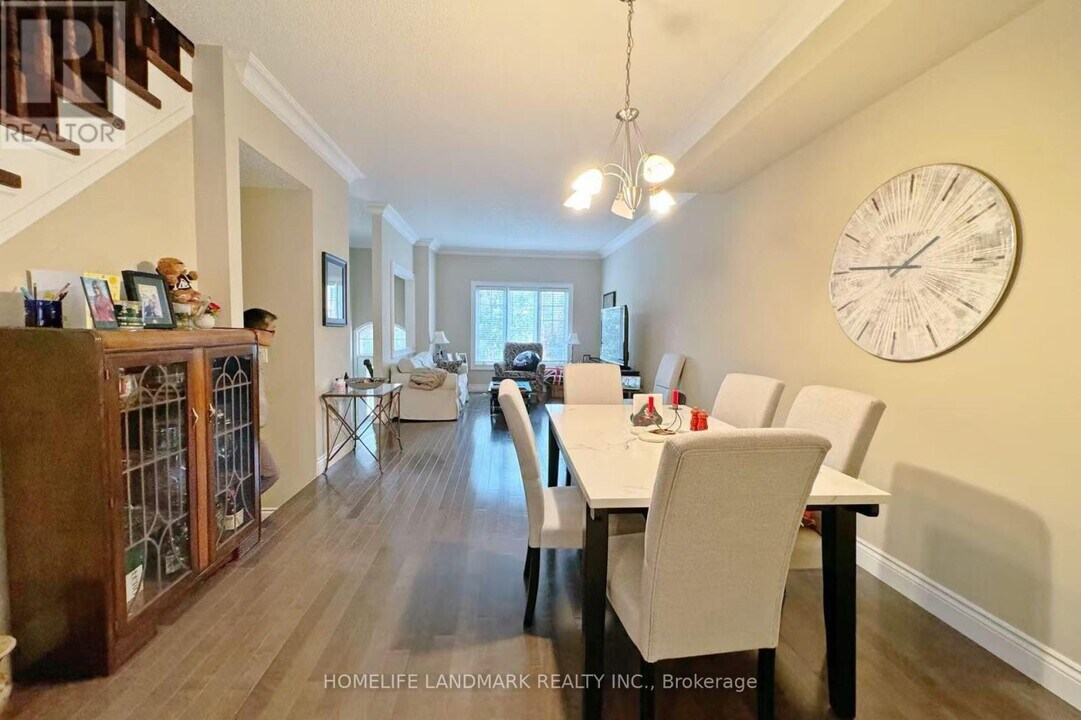 54 Bluewater Ct in Toronto, ON - Building Photo