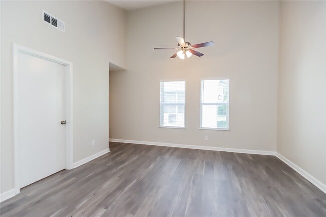 property at 1911 Hamlin Valley Dr