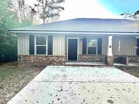 7797 Ira Dr in Pensacola, FL - Building Photo