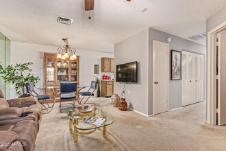 14300 W Bell Rd in Surprise, AZ - Building Photo - Building Photo