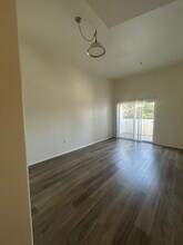 15643 Wyandotte St in Van Nuys, CA - Building Photo - Building Photo