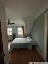 124 Forest St, Unit 3 in Medford, MA - Foto de edificio - Building Photo