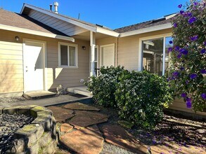 1627 Tasi Ln in Mckinleyville, CA - Building Photo - Building Photo