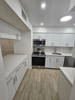 19800 SW 103rd Ct in Cutler Bay, FL - Building Photo