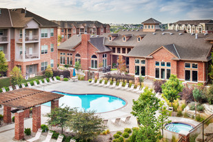 Broadmoor Hills Apartments