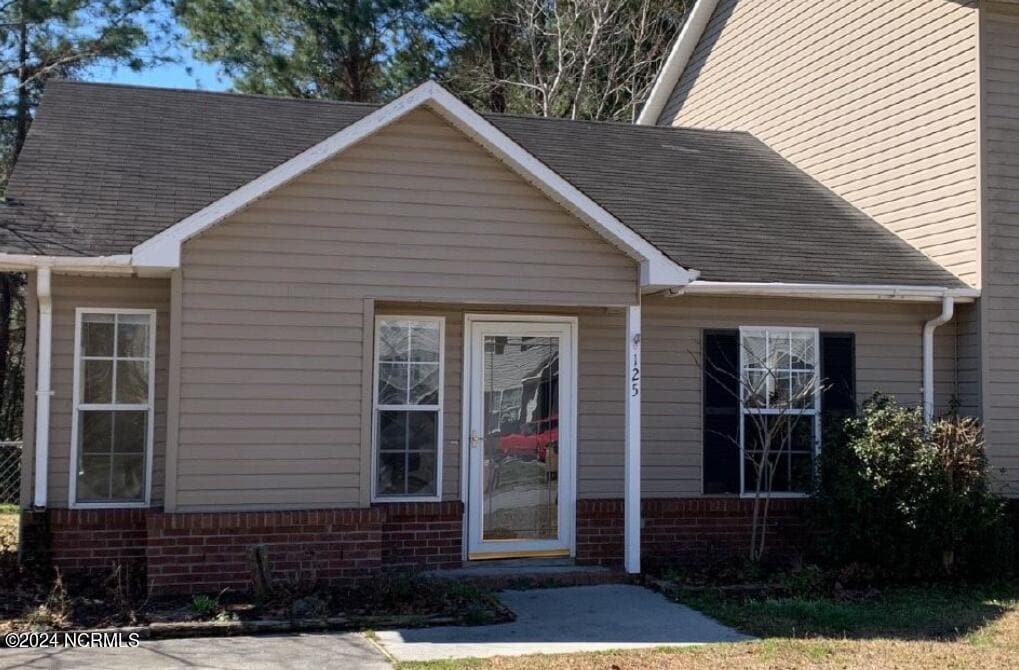125 Mesa Ln in Jacksonville, NC - Building Photo