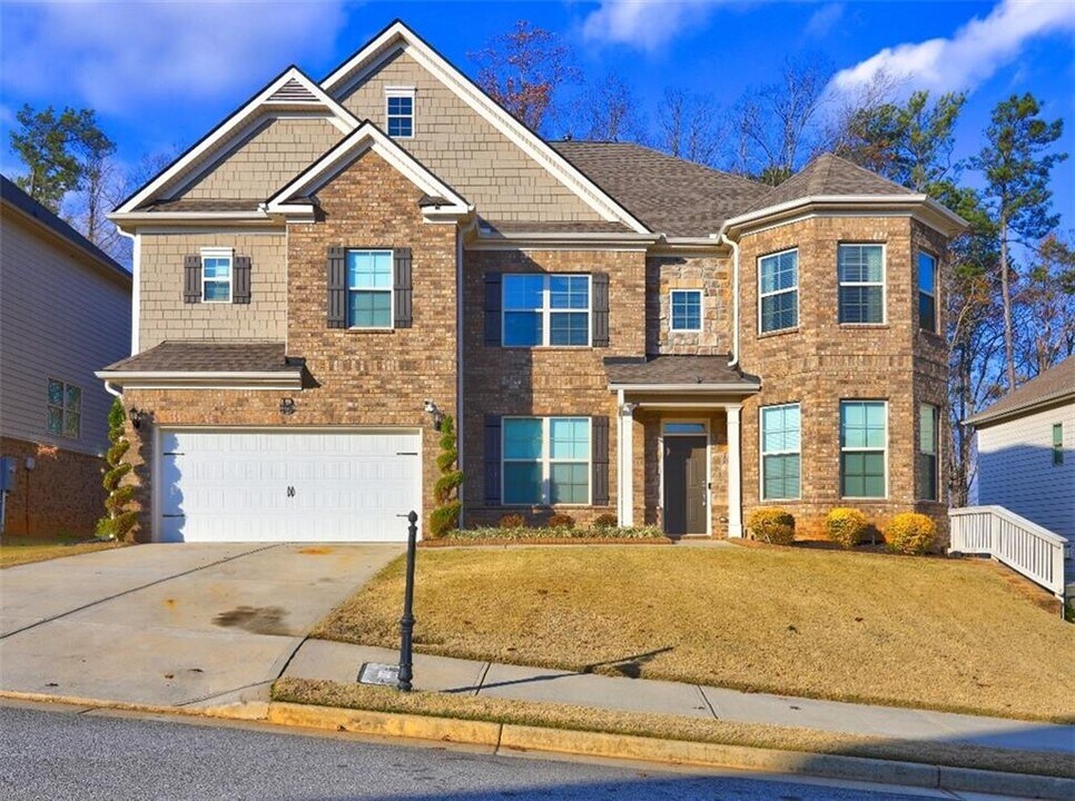 4527 Bridgeway Rd in Atlanta, GA - Building Photo