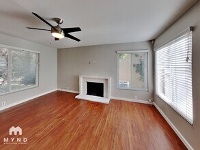 10565 Caminito Flores in San Diego, CA - Building Photo - Building Photo