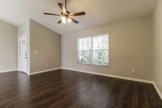 70 Pine Arbor Dr in Orlando, FL - Building Photo - Building Photo