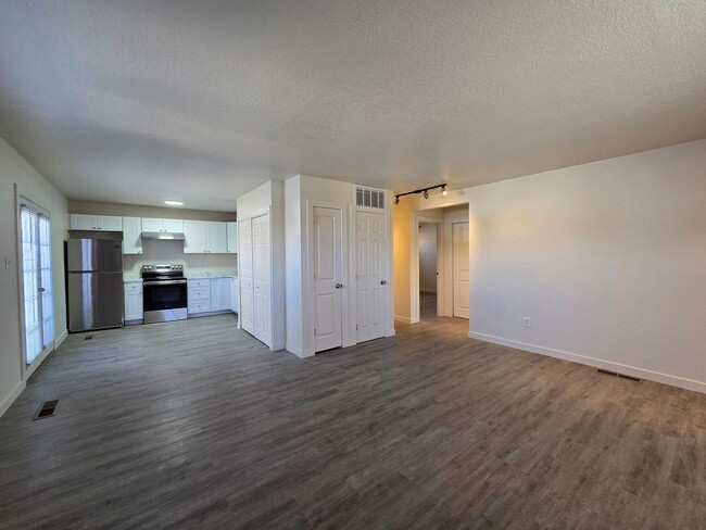 property at 804 A Cll Saragosa