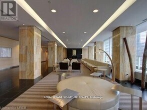 65 Bremner Blvd in Toronto, ON - Building Photo - Building Photo