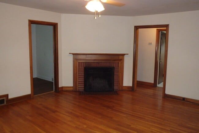 E. E Park Ave in State College, PA - Building Photo - Building Photo