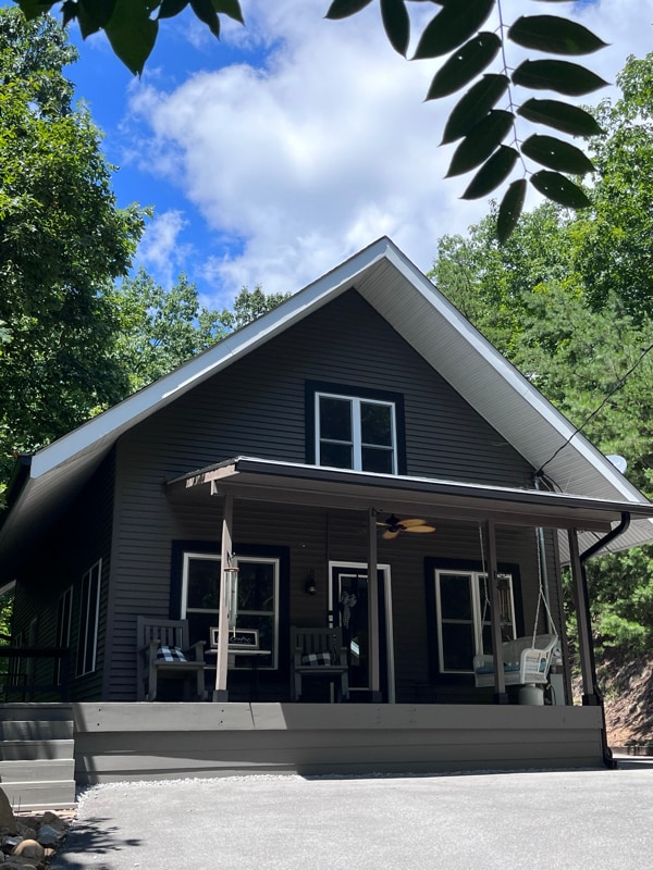 property at 2109 Dogwood Dr