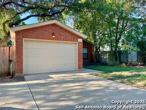 7318 Hunters Raven in San Antonio, TX - Building Photo - Building Photo