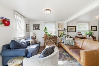 2100 Jones Cir in Nashville, TN - Building Photo - Building Photo