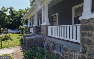 1011 Douglas St NE in Washington, DC - Building Photo