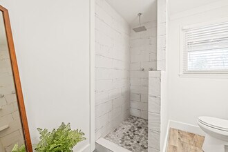 5015 Baylor Dr in Charlotte, NC - Building Photo - Building Photo