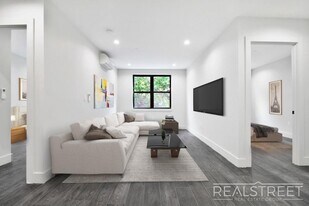 Grand Spacious 2 Bed in Prime Crown Heights, Unit 3A in Brooklyn, NY - Building Photo