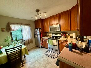 196 New Haven Ave in Derby, CT - Building Photo - Building Photo