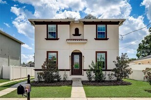 2514 W Douglas St in Tampa, FL - Building Photo