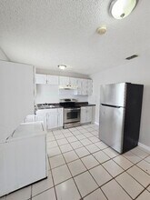 1710 E Breezy Ln in West Palm Beach, FL - Building Photo - Building Photo