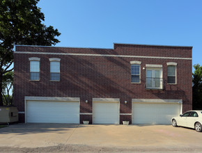 Jenks Brownstones in Jenks, OK - Building Photo - Building Photo