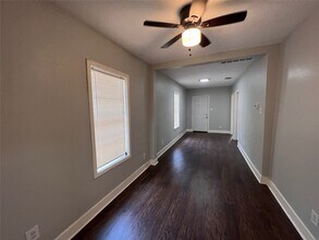 2412 Stuart St in Houston, TX - Building Photo - Building Photo