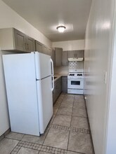 3950 W 8th St in Los Angeles, CA - Building Photo - Building Photo