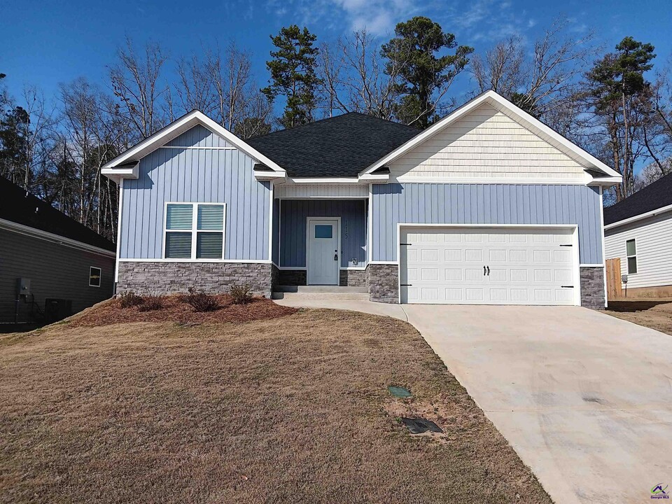 115 Garrett Ln in Bonaire, GA - Building Photo