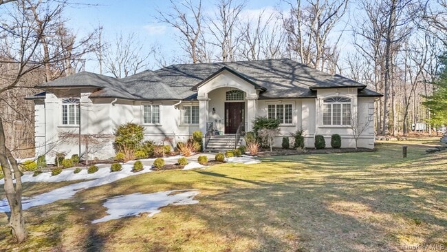 13 White Birch Dr in Pomona, NY - Building Photo - Building Photo