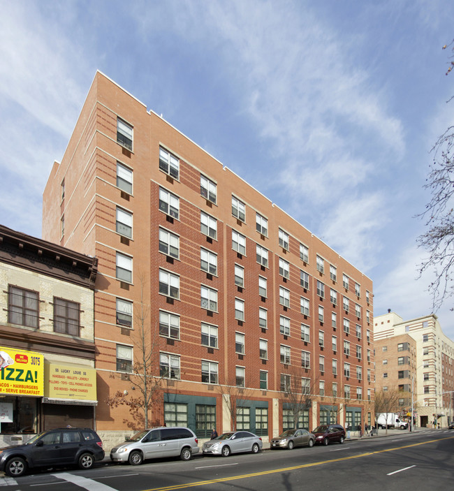 La Casa De Felicidad in Bronx, NY - Foto de edificio - Building Photo