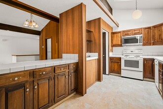 1000 Lakeshore Blvd in Incline Village, NV - Building Photo - Building Photo