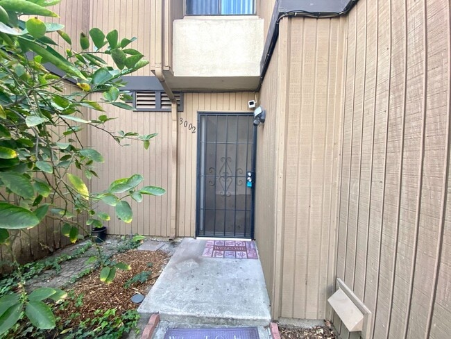 1371 S Walnut St in Anaheim, CA - Building Photo - Building Photo