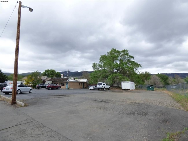 635 Ash St in Susanville, CA - Building Photo - Building Photo