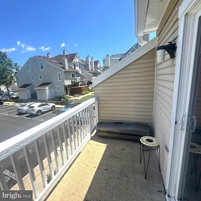 4443 Pembrook Village Dr in Alexandria, VA - Building Photo - Building Photo