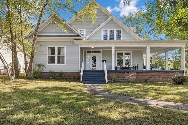 property at 920 Silverdene Pl