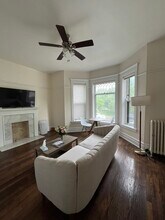 1359 E 57th St in Chicago, IL - Building Photo - Building Photo