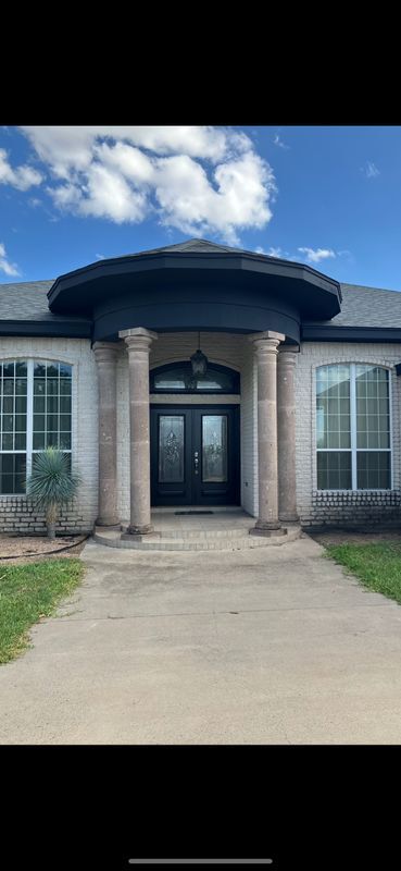 property at 420 W Palm Dr