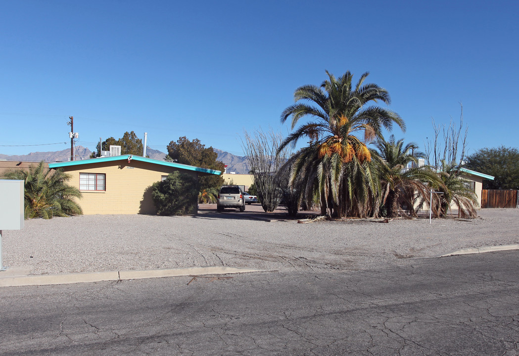 4713-4723 E 1st St in Tucson, AZ - Building Photo