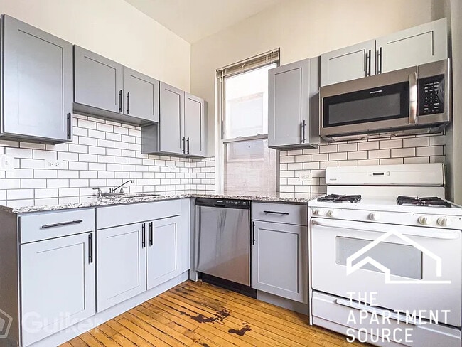 858 N Paulina St, Unit 2