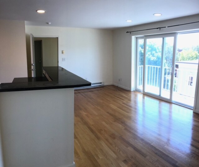 70 Park St, Unit 63 in Somerville, MA - Foto de edificio - Building Photo