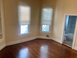 3523 Avenue L in Galveston, TX - Building Photo - Building Photo