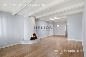 7043 E McDonald Dr in Scottsdale, AZ - Building Photo - Building Photo