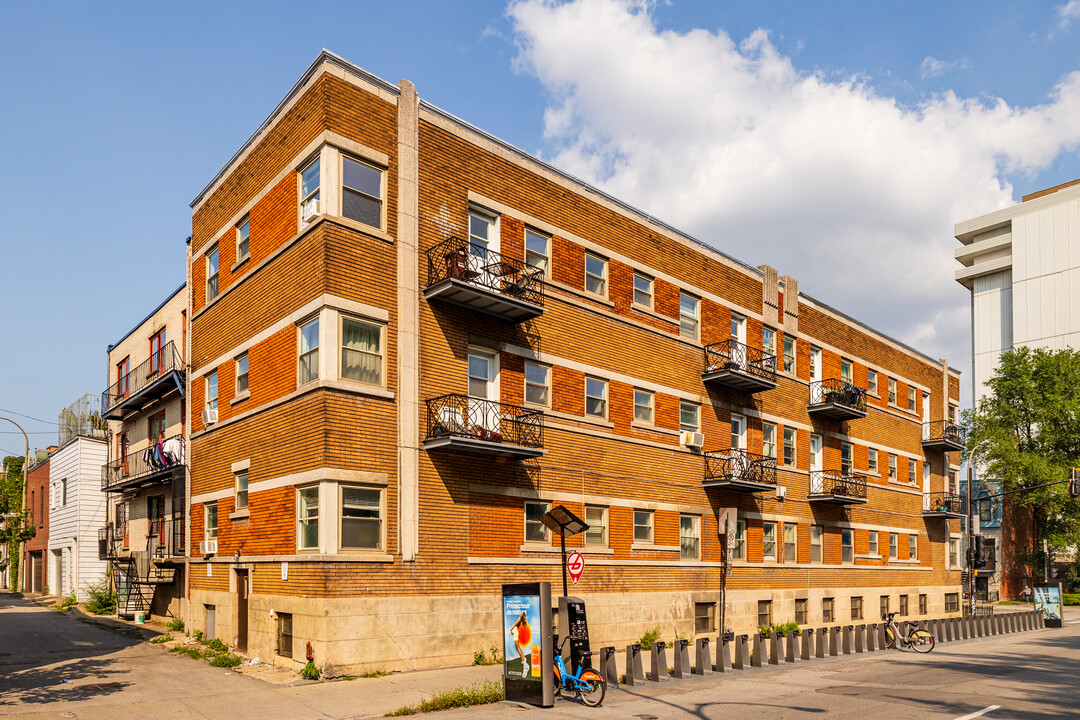 503 Cherrier Rue in Montréal, QC - Building Photo