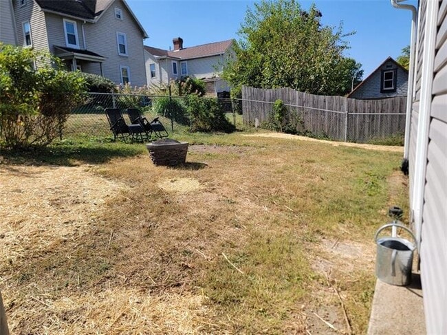 1040 Wilson Pl in Coraopolis, PA - Building Photo - Building Photo