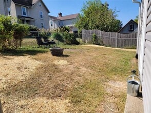 1040 Wilson Pl in Coraopolis, PA - Building Photo - Building Photo